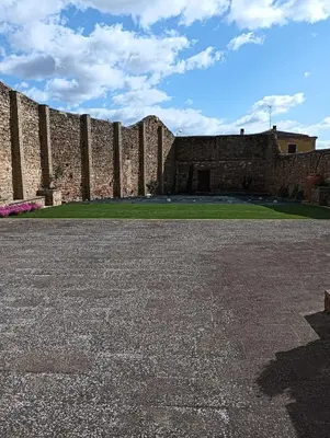 Un lugar de interés cerca of this country house