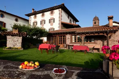 Jardín al aire libre en Casa Rural Zigako Etxezuria