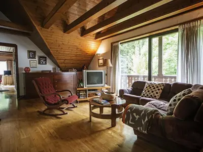Una televisión o centro de entretenimiento en Chalet in Vielha near Baqueira Ski Resort