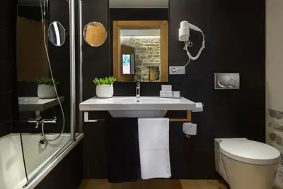 Un baño de Hotel Rural Torre de Úriz