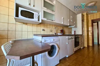 Una cocina o zona de cocina en Dos Torres Tauriel - Espacioso apartamento con impresionantes vistas y garaje privado