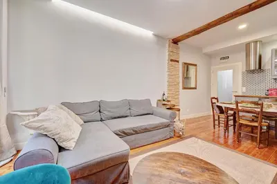 Zona de estar de Heart of Pamplona Apartments IV by clabao