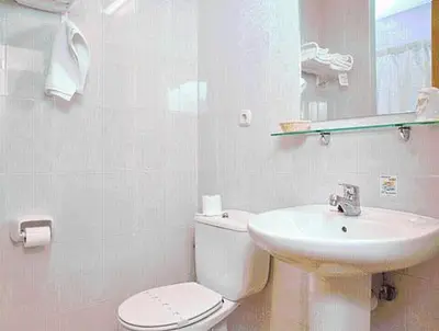 Un baño de Hostal Lorentxo