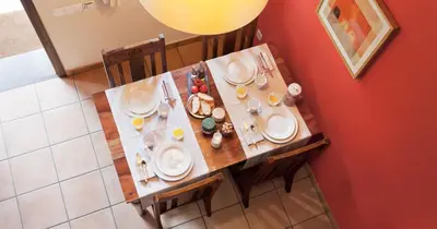 Comida en o cerca of this country house
