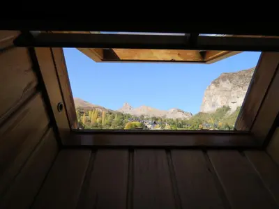 Vista general de una montaña o vista desde la casa o chalet