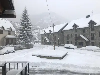 Chalet Los Ibones - Lodge Escarrilla en invierno