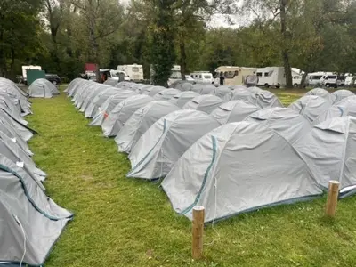 Jardín al aire libre en Running of the Bulls All Inclusive Camping Pamplona