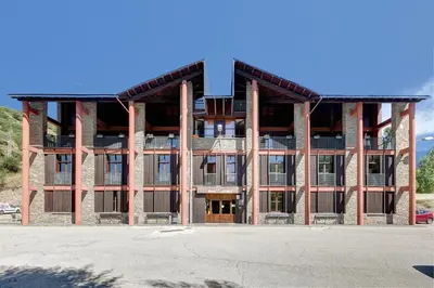 Edificio en el que se encuentra el albergue