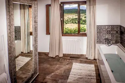 Un baño de Cal Pastisser de Taús