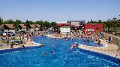 Piscina en o cerca de Camping Iratxe Ciudad de Vacaciones