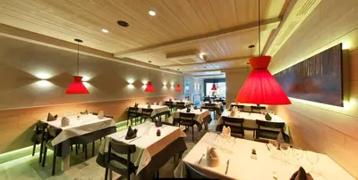 Un restaurante o sitio para comer en Hostal Pey