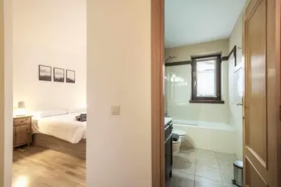 Cama o camas de una habitación en Prat deth Pas by SeaMount Rentals