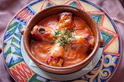 Comida en o cerca de este hostal o pensión