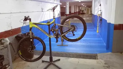 Montar en bicicleta en Hotel Apolo o alrededores