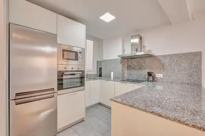 Una cocina o zona de cocina en Apartamento Zure Etxea by Clabao