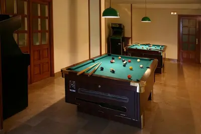 Mesa de billar en Hotel Villa de Canfranc