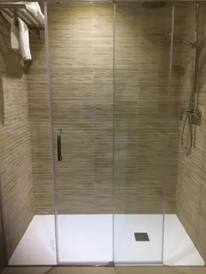 Un baño de Hotel Marxant