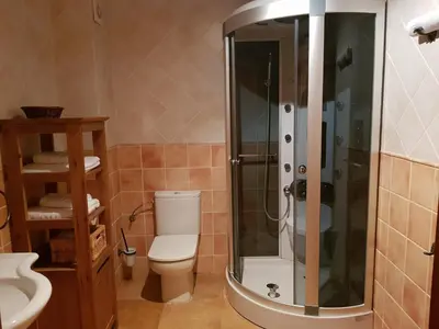 Un baño de Ca la Monica