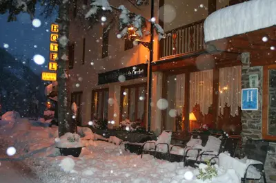Hotel Llacs De Cardos en invierno