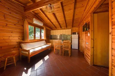Una cocina o zona de cocina en Camping Els Ports