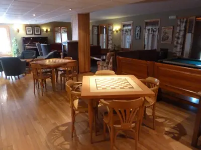 Un restaurante o sitio para comer en Hotel Sabocos