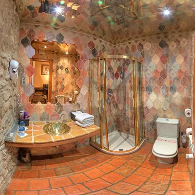 Un baño de Hotel Boutique Bodegas De Arnes - Adults Only