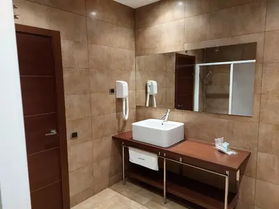 Un baño de Fuente del Miro