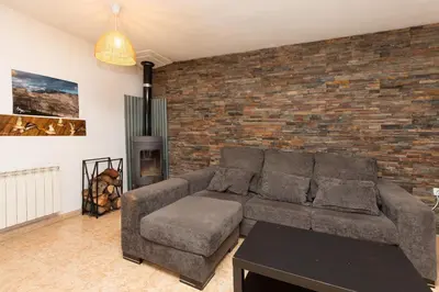 Zona de estar de Casa Gratal (Siétamo, Huesca)