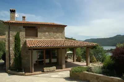 Paisaje cerca of this country house