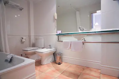 Un baño de Hotel Virrey