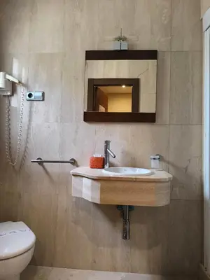 Un baño de Hotel Santa Barbara