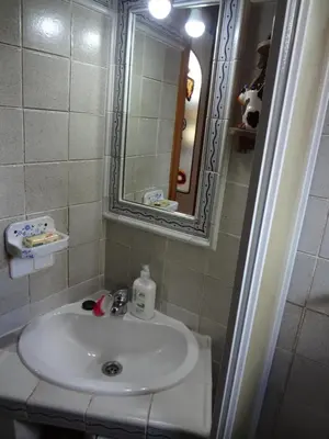 Un baño de Atico en la Plaza del ayuntamiento