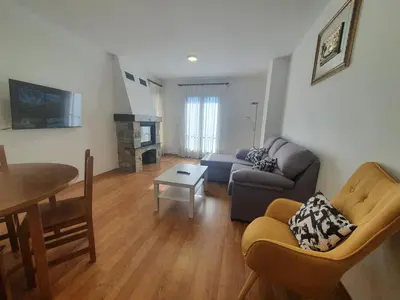 Una televisión o centro de entretenimiento en Hostal Apolo XI