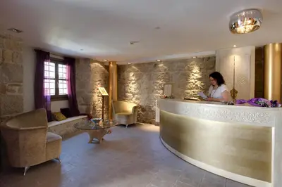 Clientes alojados en Hotel Palacio del Obispo