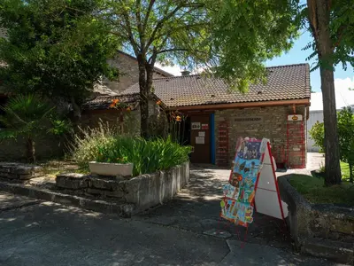Edificio en el que se encuentra el camping