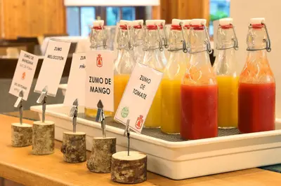 Comida en o cerca de este hotel