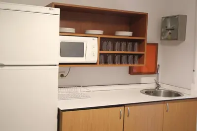 Una cocina o zona de cocina en Hostal Abodi