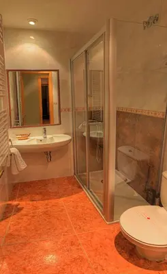 Un baño de Hotel Casa Custodio