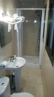 Un baño de Hostal Can Jaume