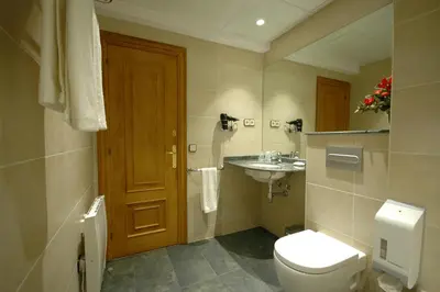 Un baño de Hotel Els Puis