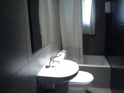 Un baño de Pensión Lacasta