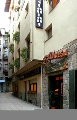 Edificio en el que se encuentra el albergue