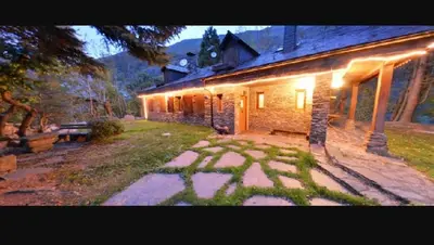 Edificio en el que se encuentra el chalet de montaña