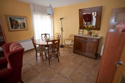 Una cocina o zona de cocina en Apartamentos Maribel