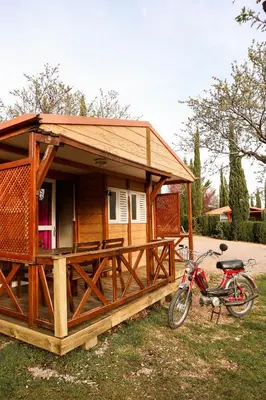 Edificio en el que se encuentra el camping