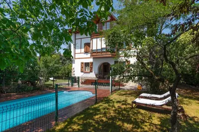 Piscina en o cerca de Villa Ganbara, 5 minutos de Pamplona