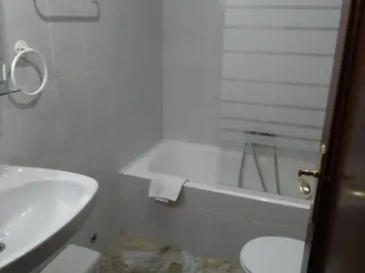 Un baño de Hostal Restaurante el Cazador