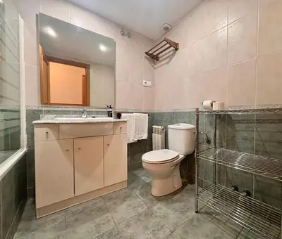 Un baño de BPIRINEOS-Las Plazas