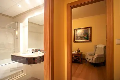 Un baño de Hotel Villa de Larraga