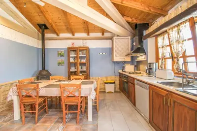 Una cocina o zona de cocina en Alojamiento Rural La Cañada